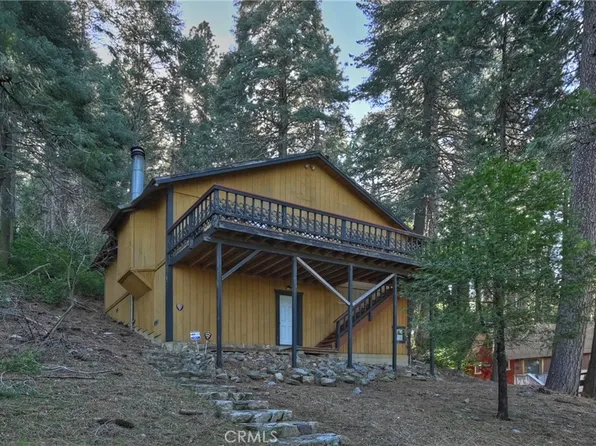 22081 Knutzford Rd, Crestline, CA 92322