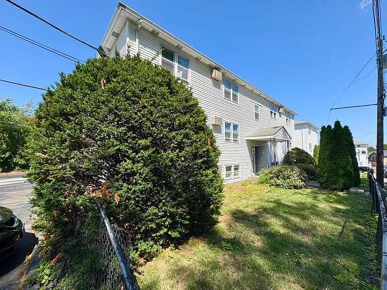 335 Plantation St #1-R — Photo 12