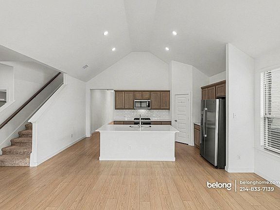 2nd image of 509 Huntley Dr
