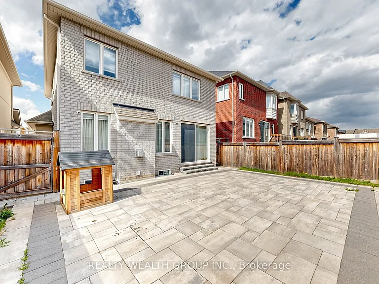 29 Frederick Pearson St — Photo 35