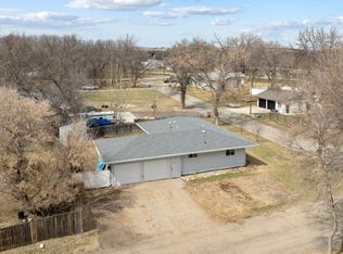 6 Willow St, Burlington, ND 58722