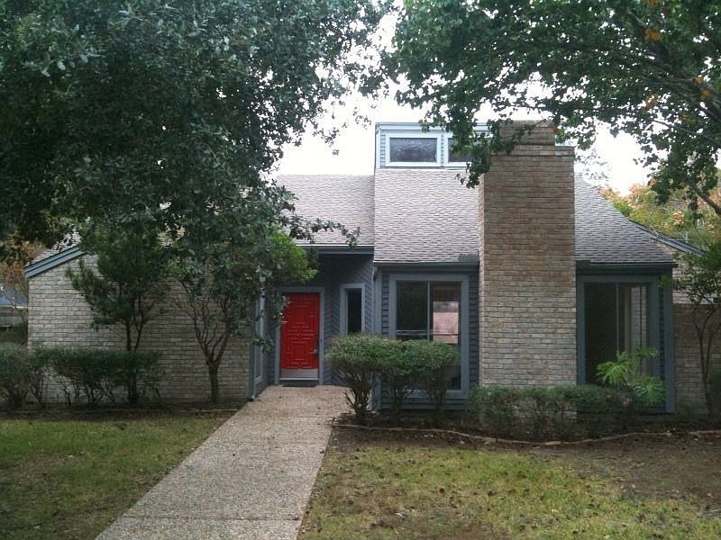 1st image of 722 Herrick Ct