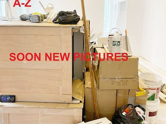 2nd image of 1623 Saint Johns Pl #3F
