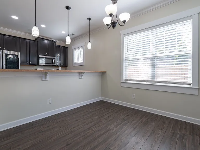 1400 Goodman St — Photo 11