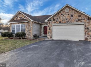 122 Caledonia Dr, Martinsburg, WV 25405