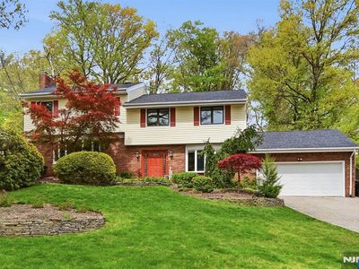 46 Wierimus Ln, Hillsdale, NJ, 07642