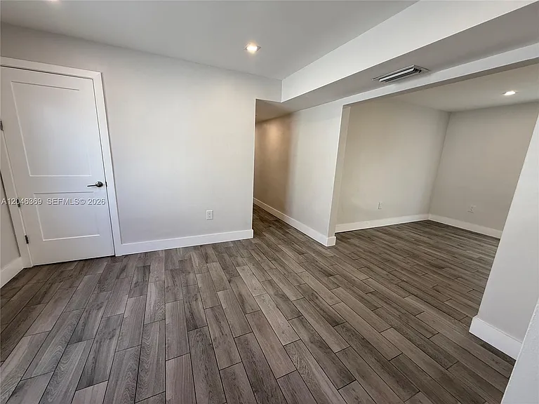 835 SE 12th St #837 — Photo 7