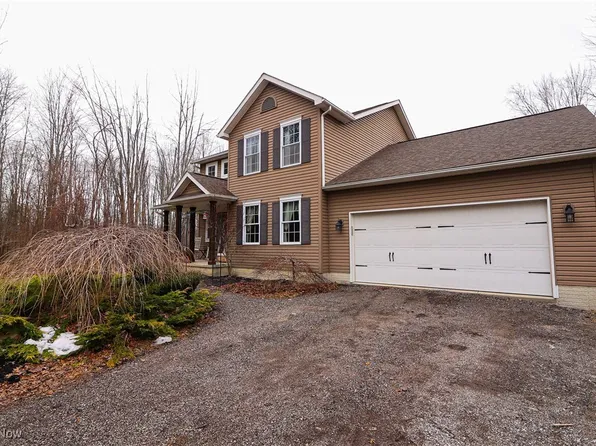 4577 E Maple Rd, Geneva, OH 44041