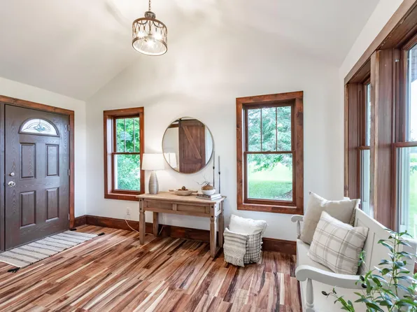 34596 181st Ave, Montgomery, MN 56069