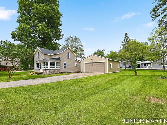 3rd image of 204 N Sherwood Ave