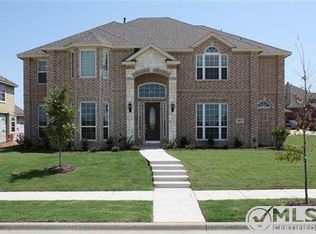 107 Gatehouse Dr, Red Oak, TX 75154