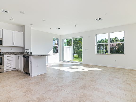 3rd image of 6263 SE Portofino Cir #1301