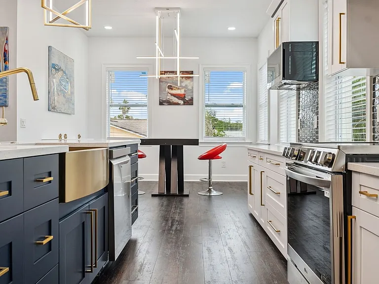 8605 Inwood Dr — Photo 4