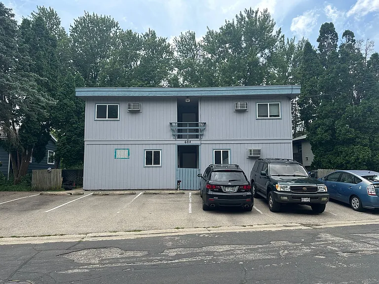 604 Bartels St. — Photo 17