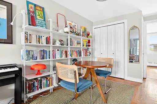 2nd image of 439 Henry St APT 6
