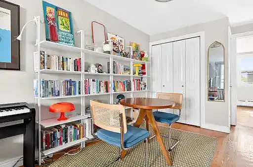 Building Photo - 439 Henry St #6