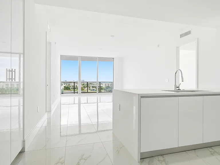 220 Lake Shore Dr #1021 — Photo 3