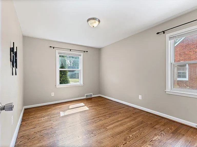 13710 Balfour St — Photo 10
