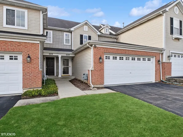 622 Grand Canyon Cir, Crystal Lake, IL 60014