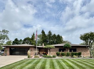 611 Oxford Dr, Bryan, OH 43506