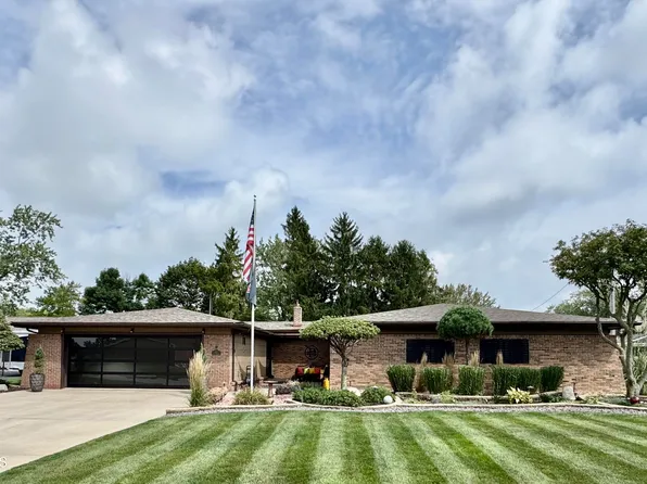 611 Oxford Dr, Bryan, OH 43506