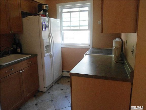 5th image of 503 Towne House Vlg