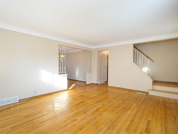 5th image of 6607 Charann Ln
