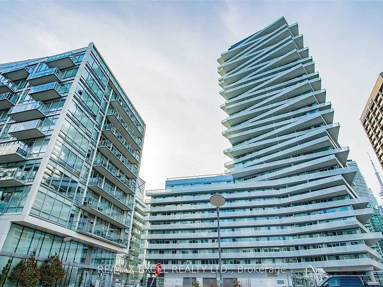 15 Queens Quay E #1303 — Photo 12