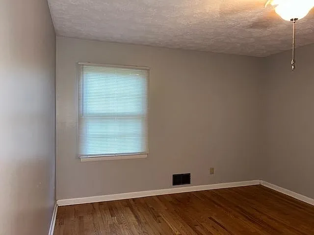 235 Weatherly Woods Dr — Photo 14