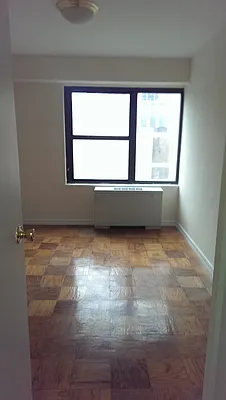 Rented by Manhattan Apartment Organization | media 54