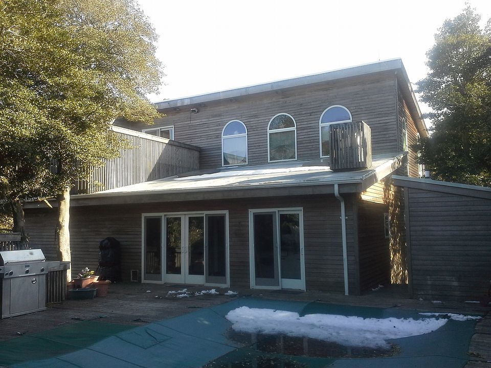 2nd image of 55 Bay Walk