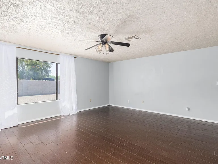 855 E Viola St — Photo 50