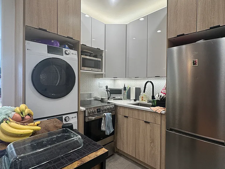 1468 Fulton St #2R — Photo 2