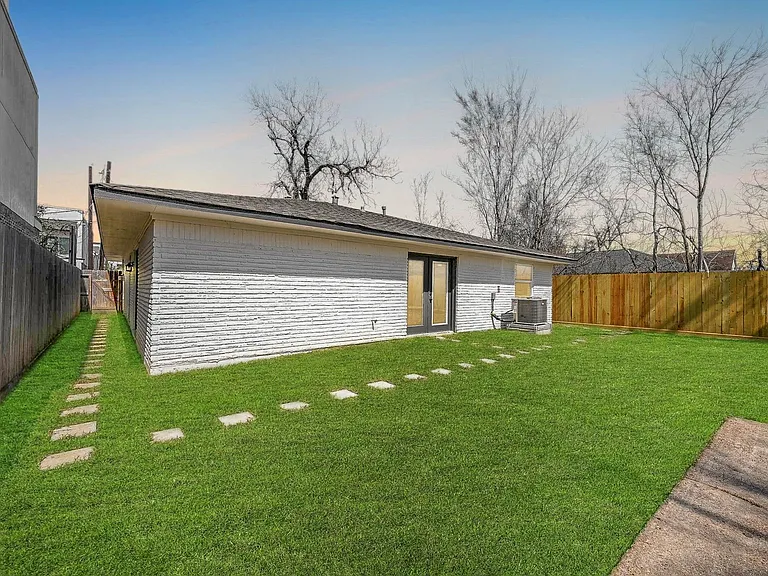 4710 Hershe St — Photo 19