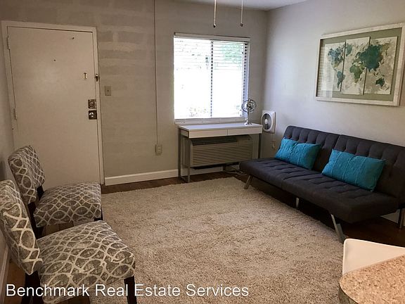 4th image of 401 W Park Ave #5103164