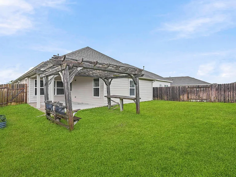 3410 Golden Amber Ct — Photo 24