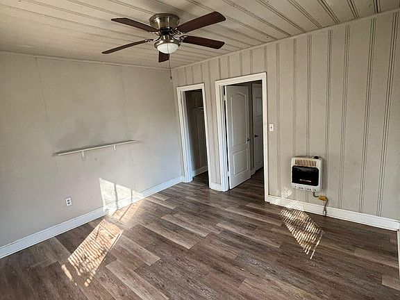 4th image of 222 College Park Cir