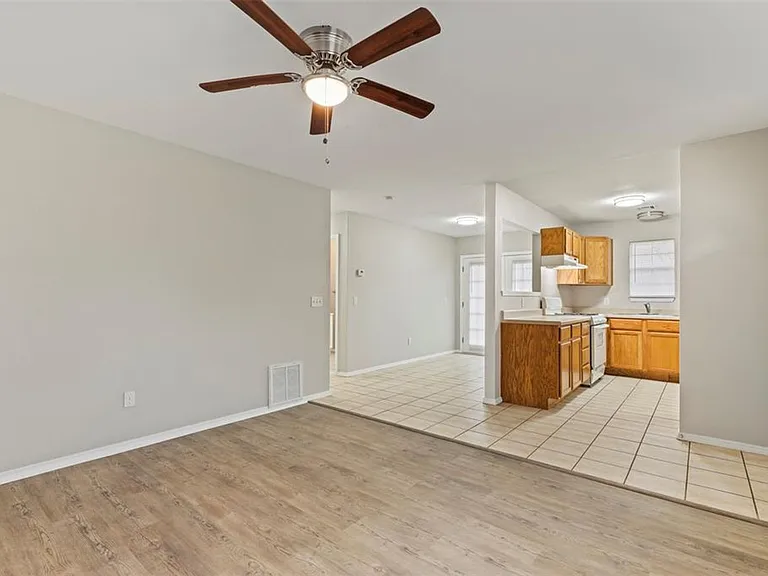 601 Dogwood Ave — Photo 3