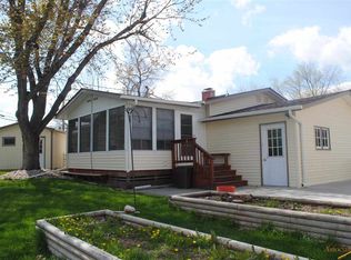 931 Harmon Pl, Rapid City, SD 57701