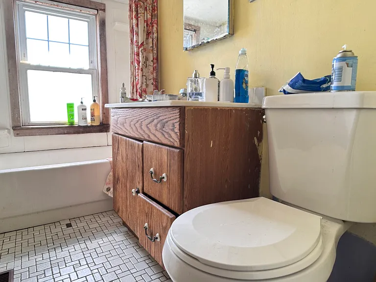 77 Hunnewell Ave #2 — Photo 7