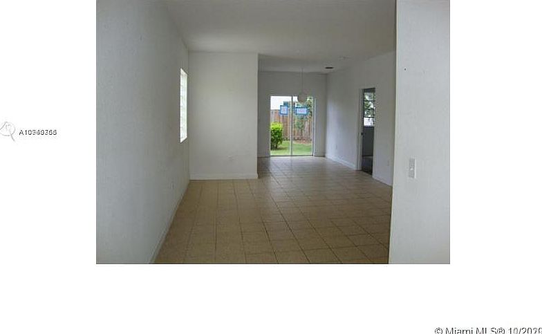2nd image of 373 NE 25th Pl Unit 101