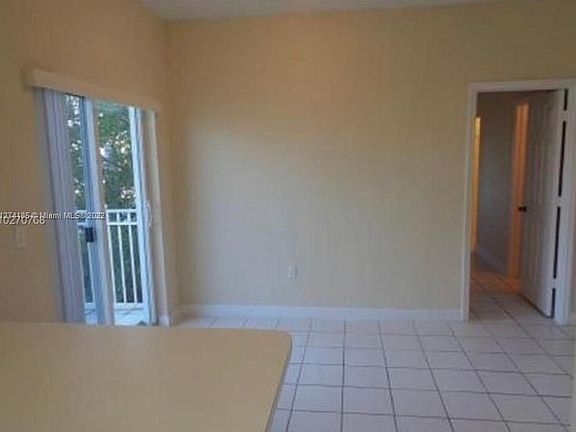 5th image of 359 NE 27th Ter Unit 201
