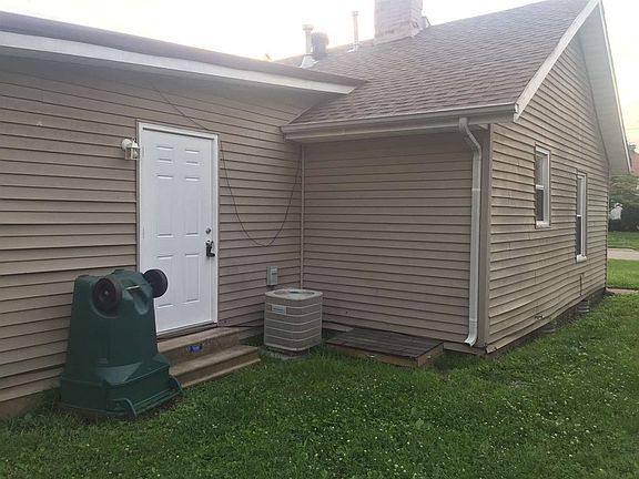3rd image of 1832 McCulloch Ave
