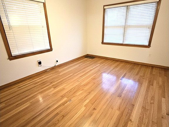 5th image of 2415 Hodges St #1