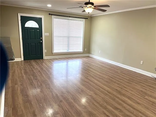 3 bed, 2.0 bath, 1000 sqft, $1,950 — Photo 3