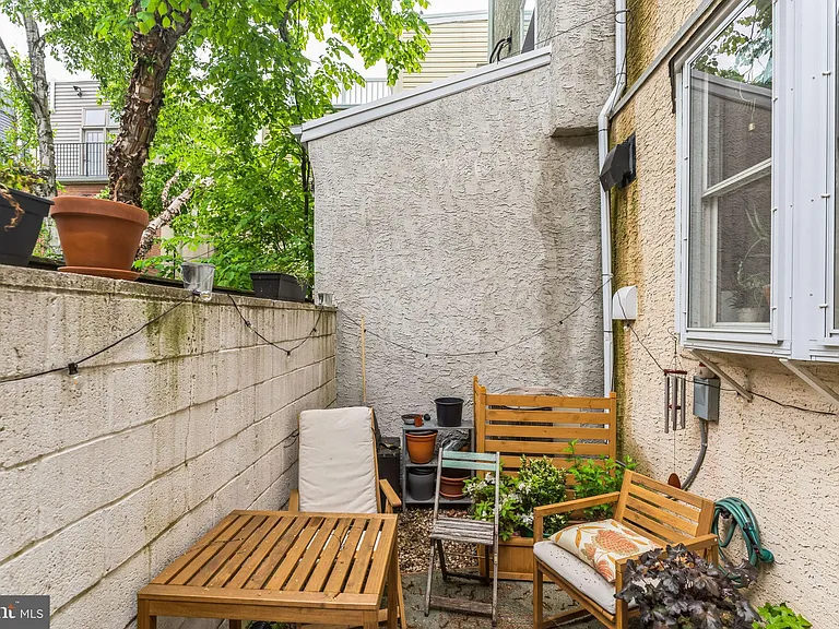 420 S 24th St — Photo 26