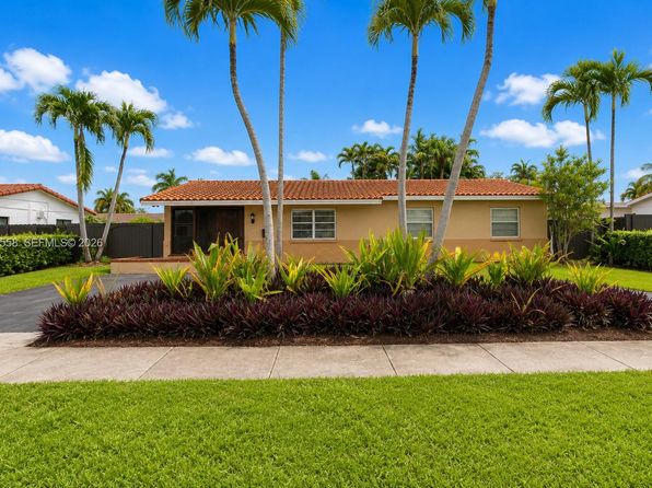 3+1 Mülk — 3115 Village Green Dr, Miami, FL 33175, Miami