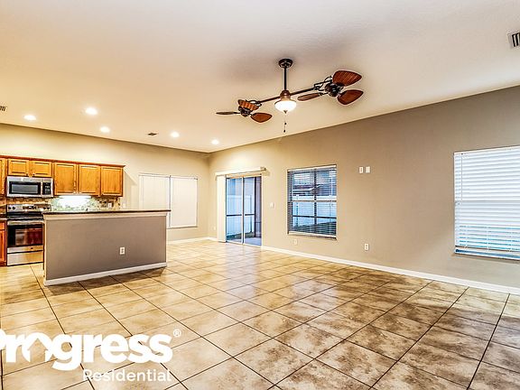 4th image of 9958 Jasmine Brook Cir