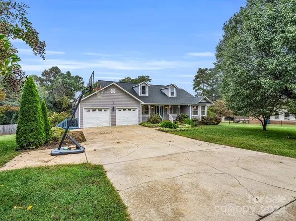 219 Weatherstone Dr, Forest City, NC 28043