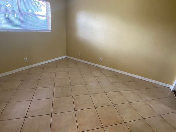 5th image of 2117 NW 64th Ave APT 21